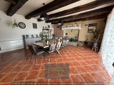 Maison - 180 m² - 7 pièces