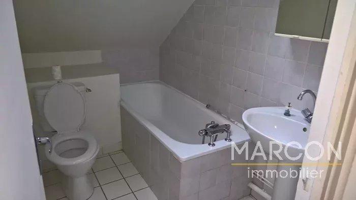 Maison - 428 m² - 18 pièces