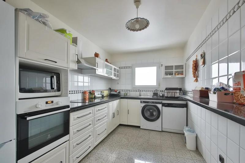 Appartement - 100 m² - 5 pièces