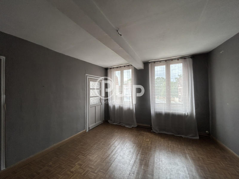 Maison - 180 m² - 7 pièces