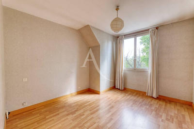 Appartement - 79 m² - 4 pièces