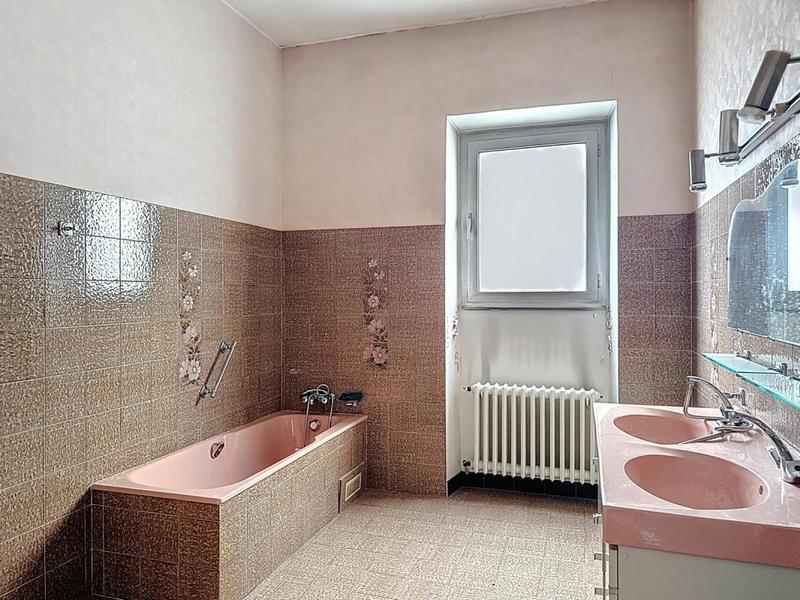 Maison de ville - 228 m² - 8 pièces