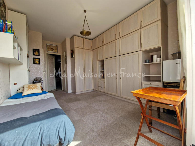 Appartement - 200 m² - 5 pièces