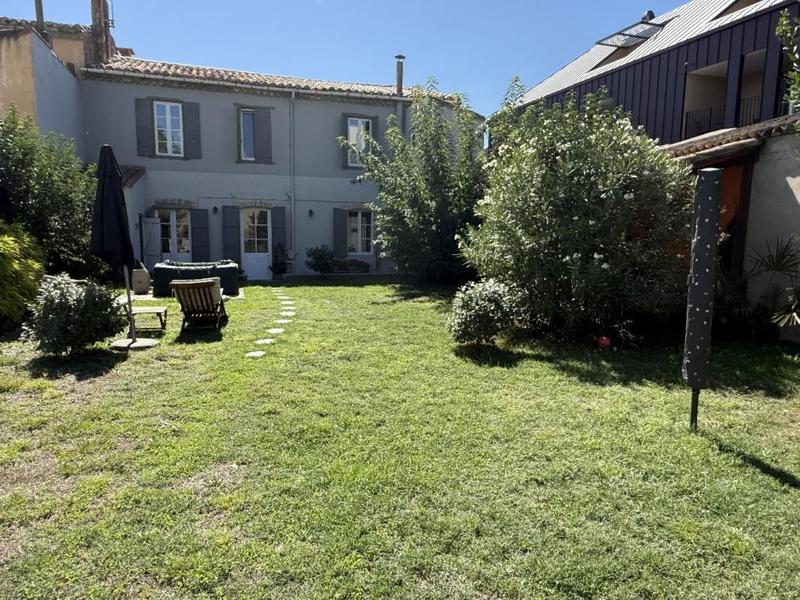 Maison de ville - 180 m² - 8 pièces