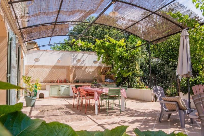 Maison - 260 m² - 5 pièces