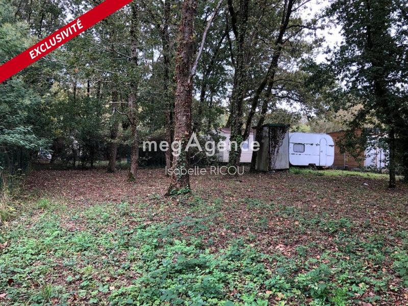 Terrain de loisirs - 403 m²