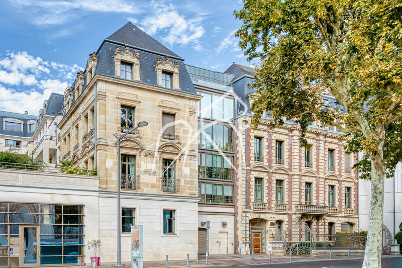 Appartement - 100 m² - 3 pièces