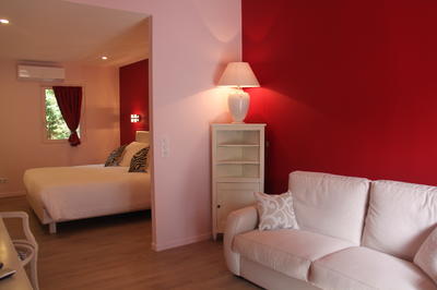 Le Hameau Fleur de Pierres Chambres d'Hôtes Murs