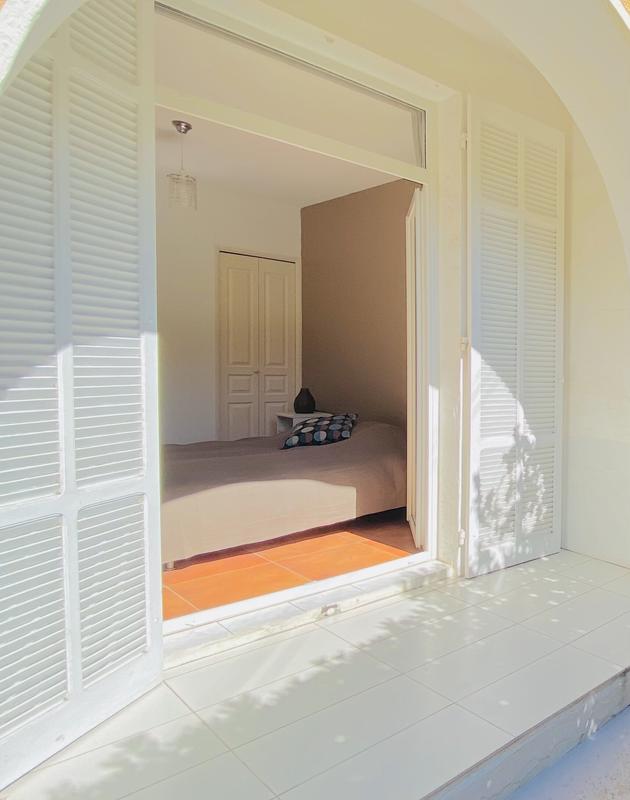 Maison - 260 m² - 11 pièces