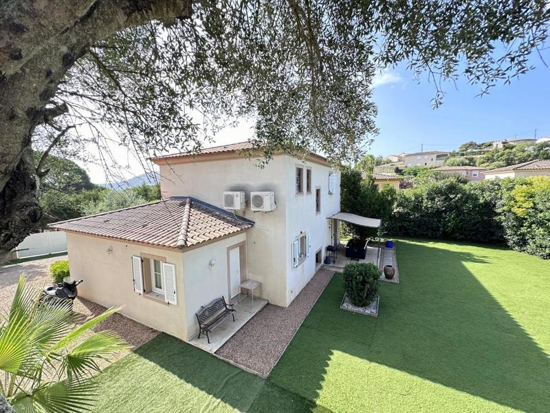 Maison - 142 m² - 5 pièces