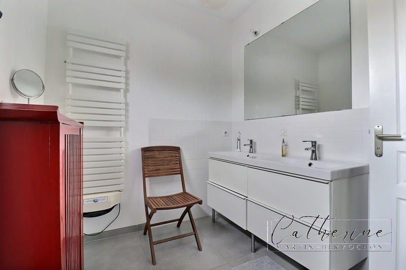 Maison - 188 m² - 8 pièces