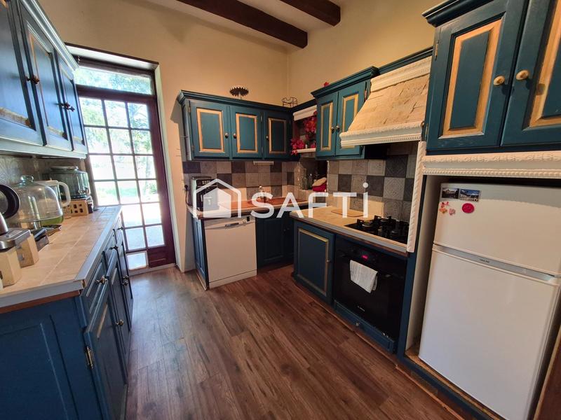 Maison - 265 m² - 10 pièces