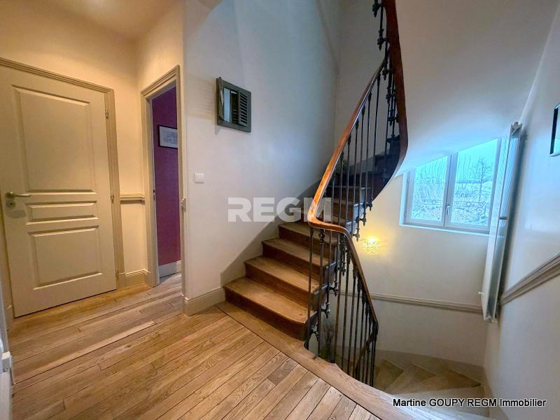Propriété - 164 m² - 7 pièces