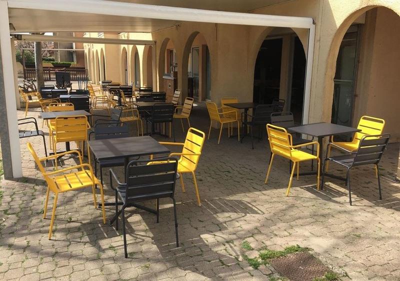 Local commercial - 90 m² - 3 pièces