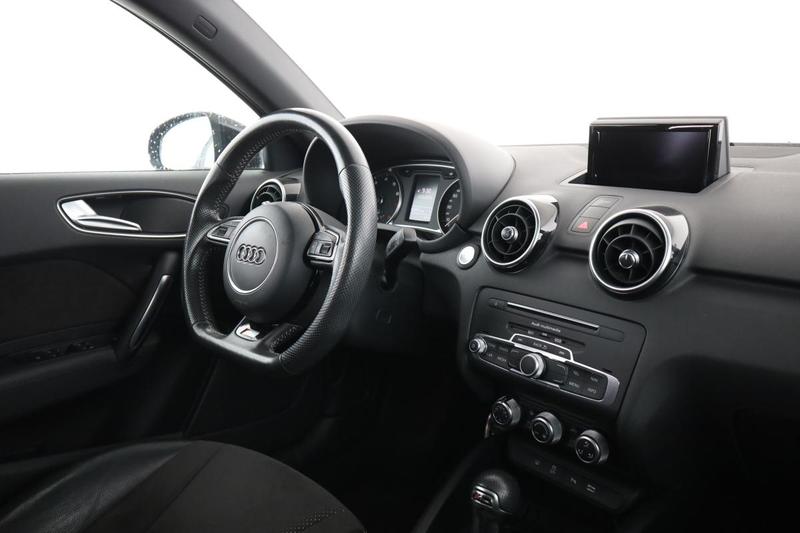 Audi A1 sportback 1.8 Tfsi s line s tronic 192 ch