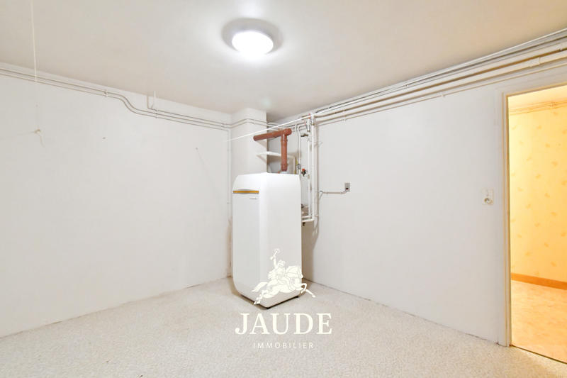 Maison - 200 m² - 7 pièces