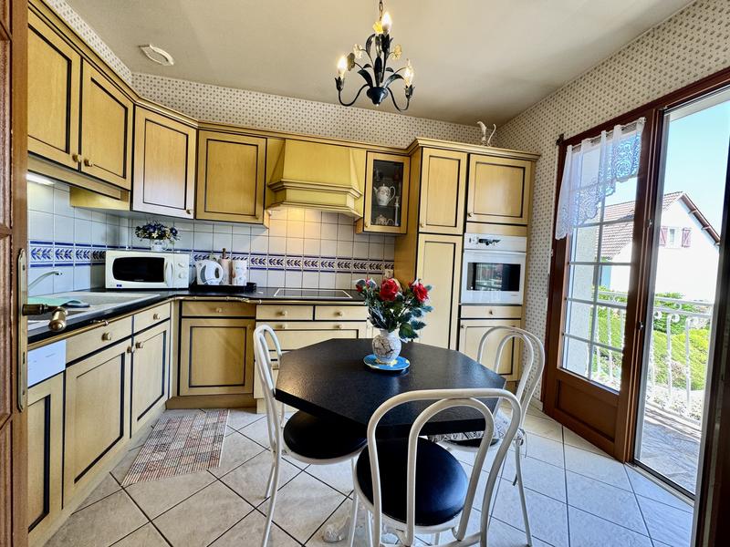 Maison - 140 m² - 5 pièces