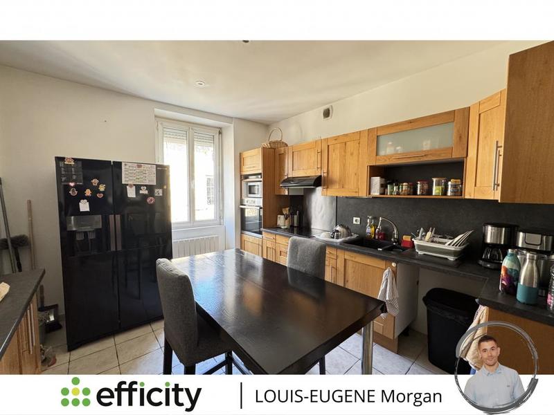 Immeuble - 306 m² - 15 pièces