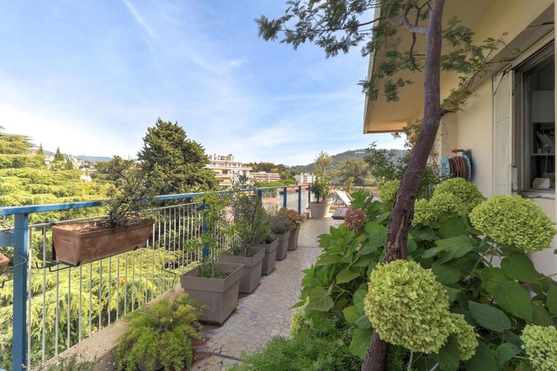 Appartement - 82 m² - 3 pièces