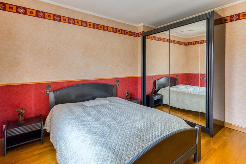 Maison - 121 m² - 7 pièces