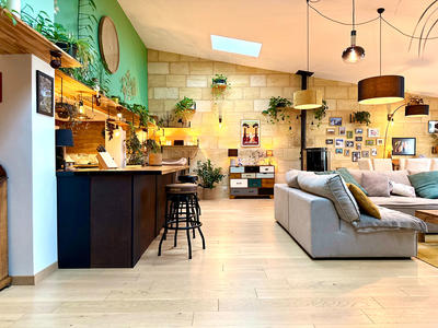 Maison - 213 m² - 6 pièces