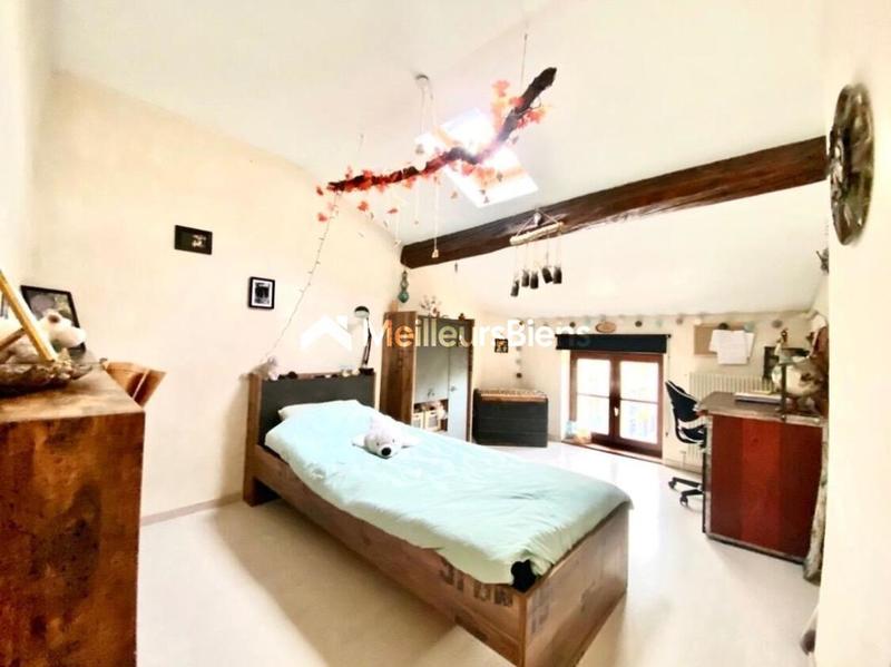 Appartement ancien - 92 m² - 4 pièces