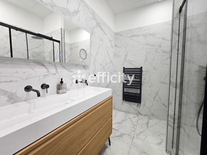 Appartement - 75 m² - 3 pièces