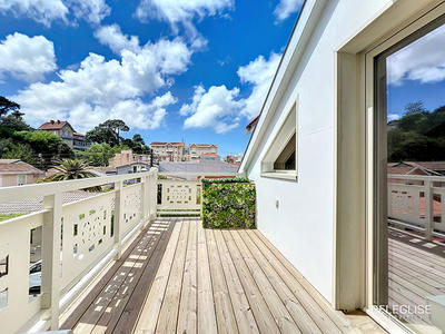 Appartement - 92 m² - 5 pièces