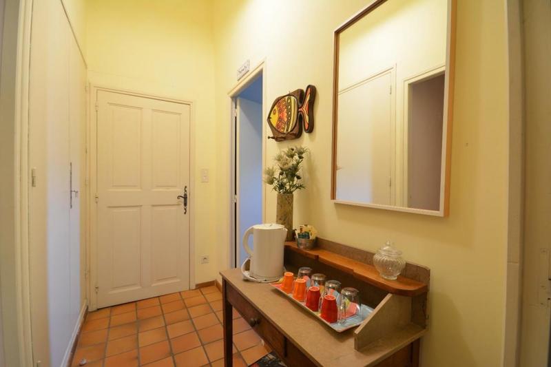 Maison - 241 m² - 9 pièces