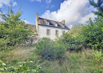 Maison - 270 m² - 12 pièces