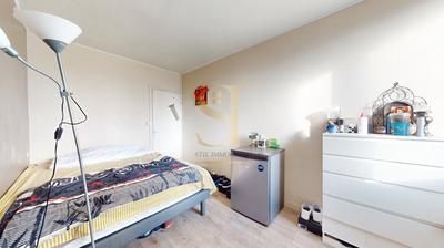 Appartement - 82 m² - 5 pièces