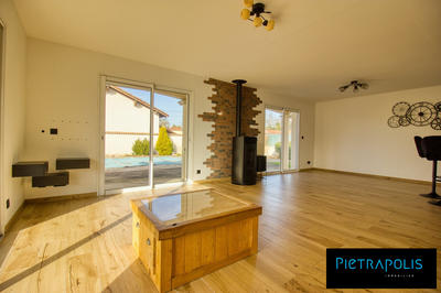 Maison - 137 m² - 5 pièces