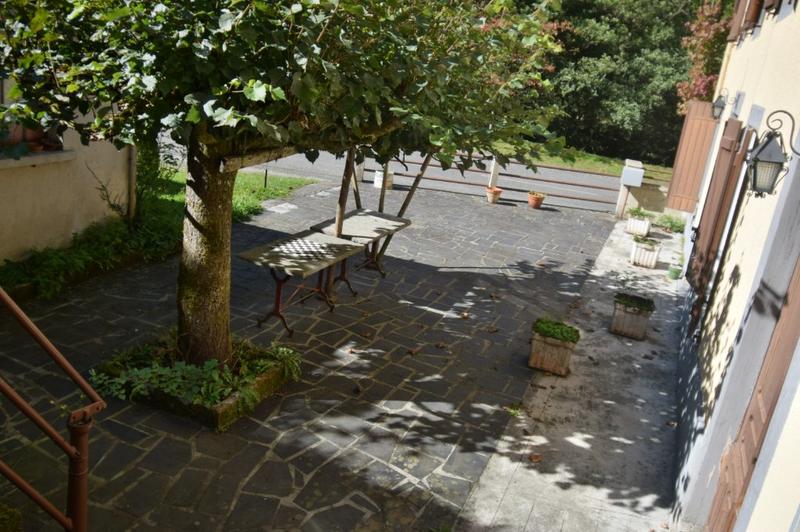 Maison - 220 m² - 10 pièces