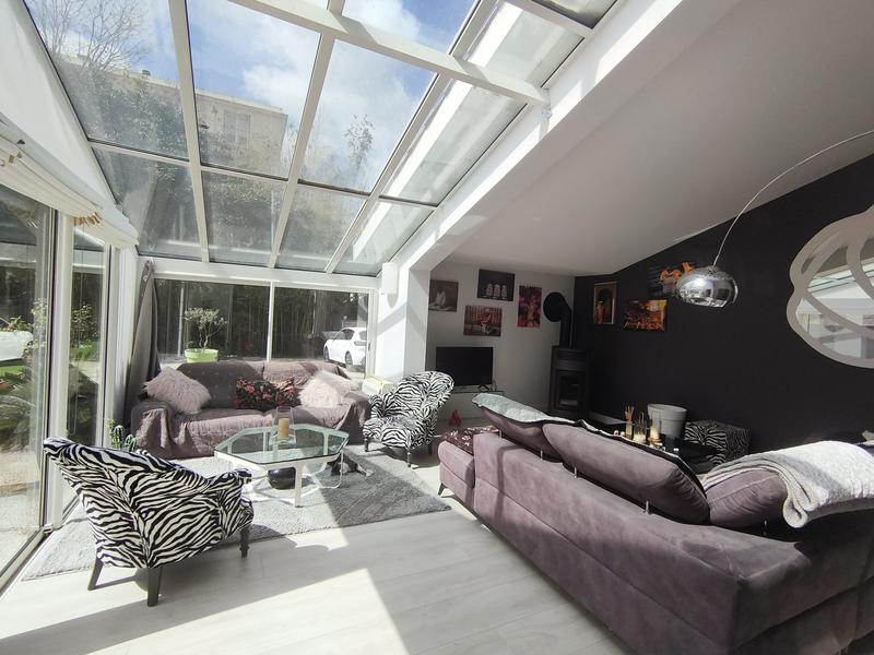 Maison traditionnelle - 187 m² - 6 pièces