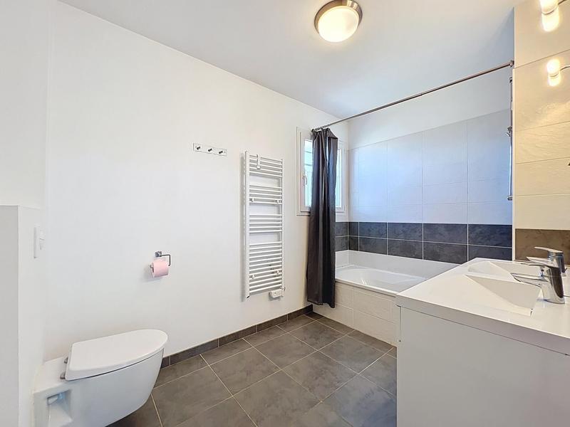 Maison - 110 m² - 5 pièces