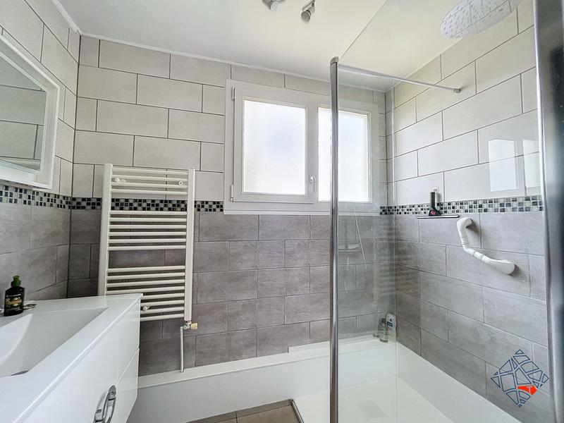 Maison - 91 m² - 5 pièces