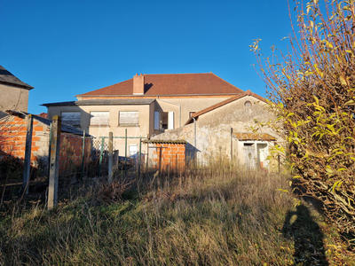 Maison - 240 m² - 11 pièces