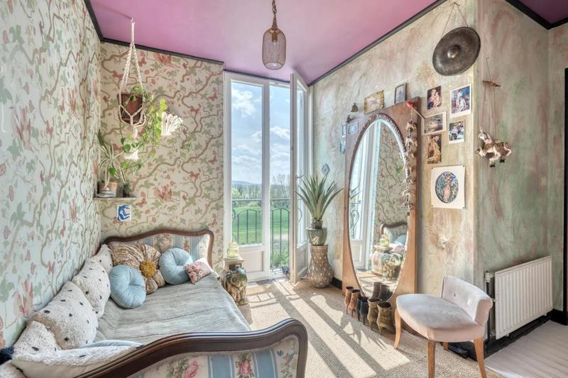 Propriété - 230 m² - 8 pièces