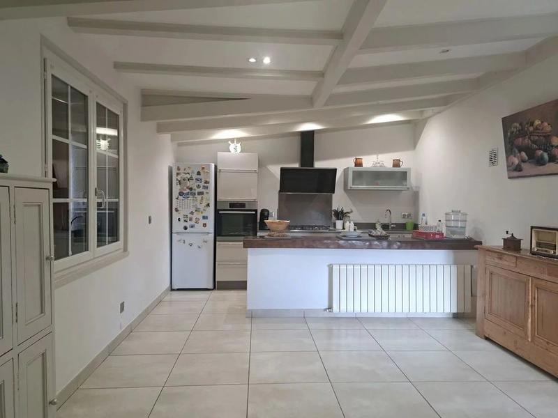 Maison en pierre - 148 m² - 7 pièces