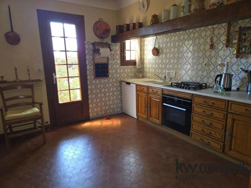 Propriété - 320 m² - 9 pièces