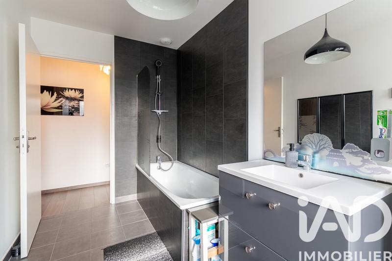 Maison - 93 m² - 4 pièces