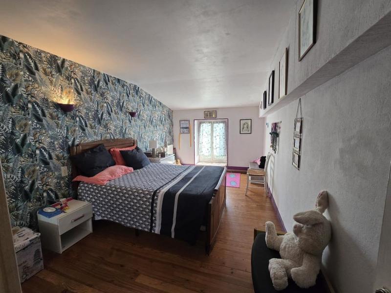 Propriété - 145 m² - 5 pièces