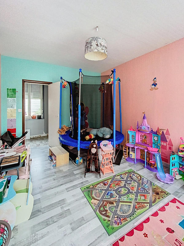 Maison - 220 m² - 9 pièces