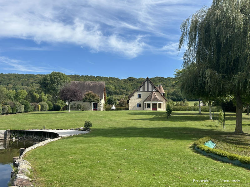 Maison - 254 m² - 6 pièces