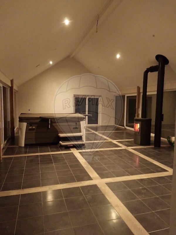 Maison - 300 m² - 10 pièces