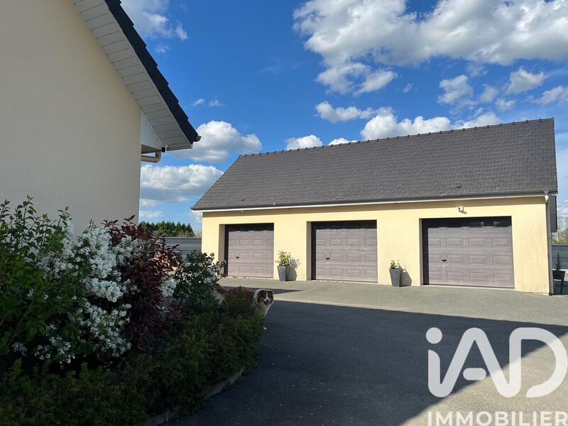 Maison - 310 m² - 12 pièces