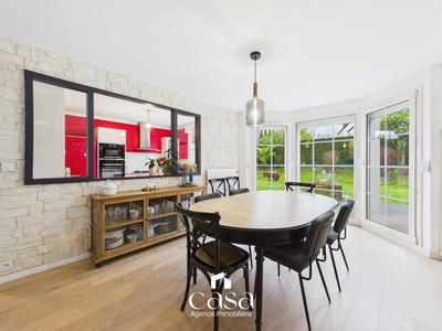 Maison - 158 m² - 7 pièces