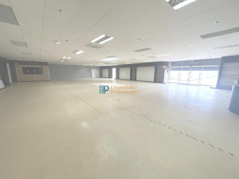 Local commercial - 512 m²