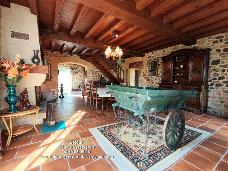 Maison - 181 m² - 8 pièces