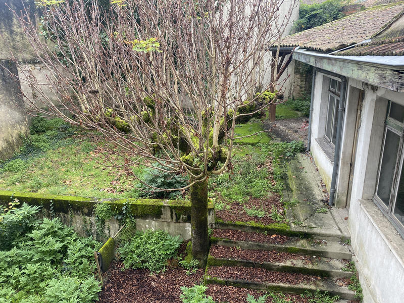 Maison - 230 m² - 10 pièces